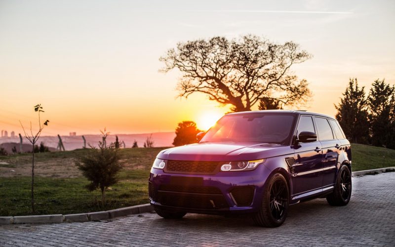 blue-jeep-photo-shooting-sunset